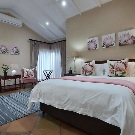 มาตูมี กอล์ฟ ลอดจ์ - เนลสเปรยต์ Hotel Mbombela ภายนอก รูปภาพ