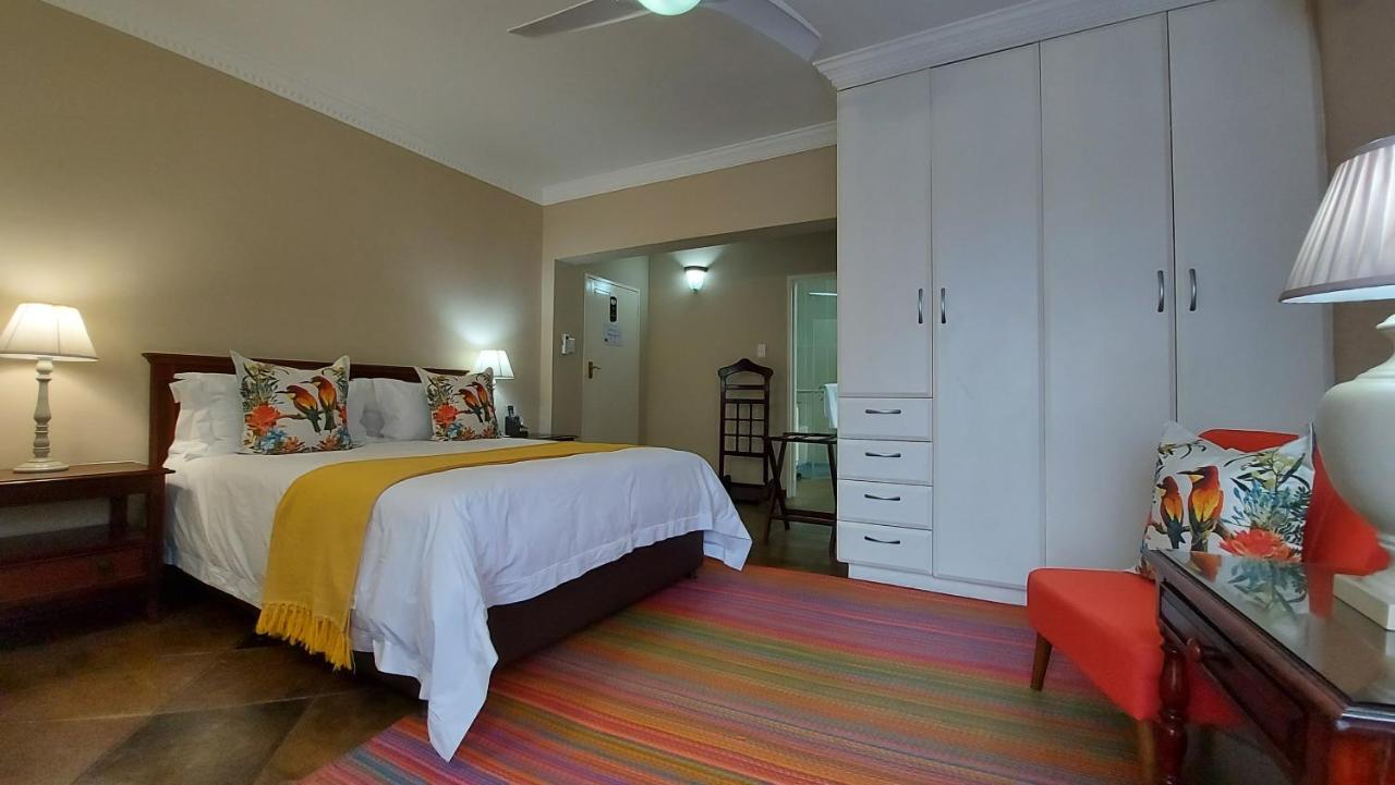 มาตูมี กอล์ฟ ลอดจ์ - เนลสเปรยต์ Hotel Mbombela ภายนอก รูปภาพ
