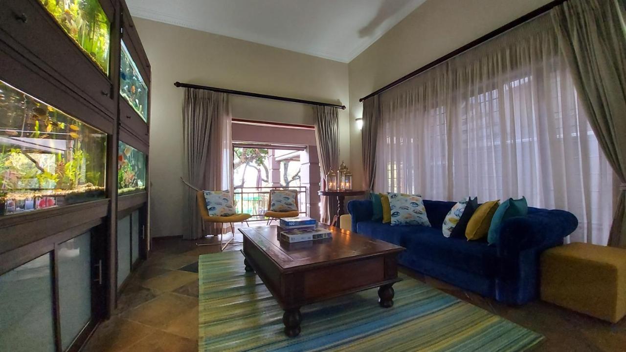 มาตูมี กอล์ฟ ลอดจ์ - เนลสเปรยต์ Hotel Mbombela ภายนอก รูปภาพ